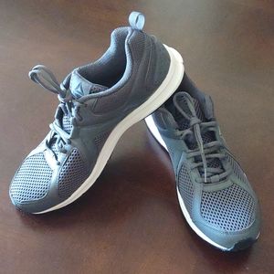 Men's Reebok Foamfusion Memory Tech running shoes size 12 grey NWOT